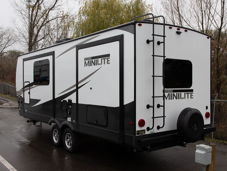 2025 Forest River Rockwood Mini Lite 2516S - Image 3