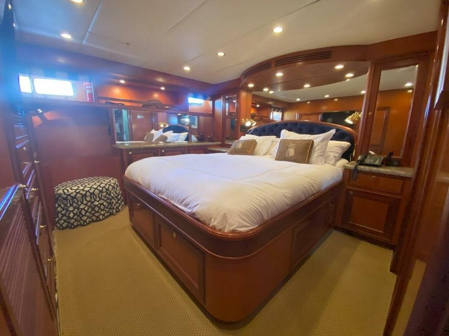 2005 Offshore Yachts - Image 22