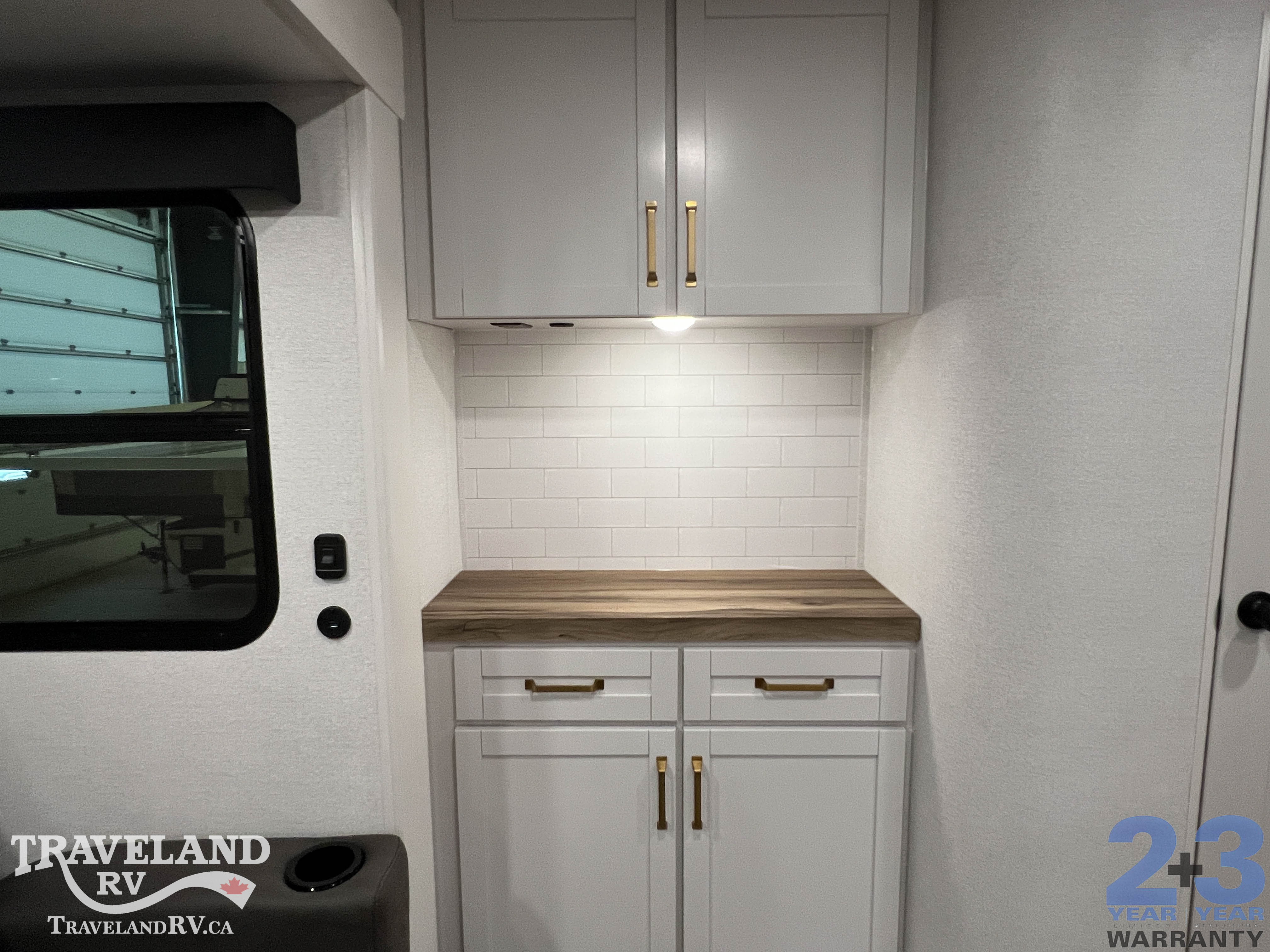 2027 Jayco Eagle 312BHOK - Image 24