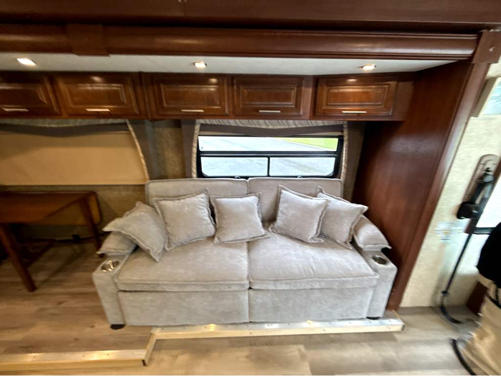 2016 FOREST RIVER GEORGETOWN 328TS - Image 15