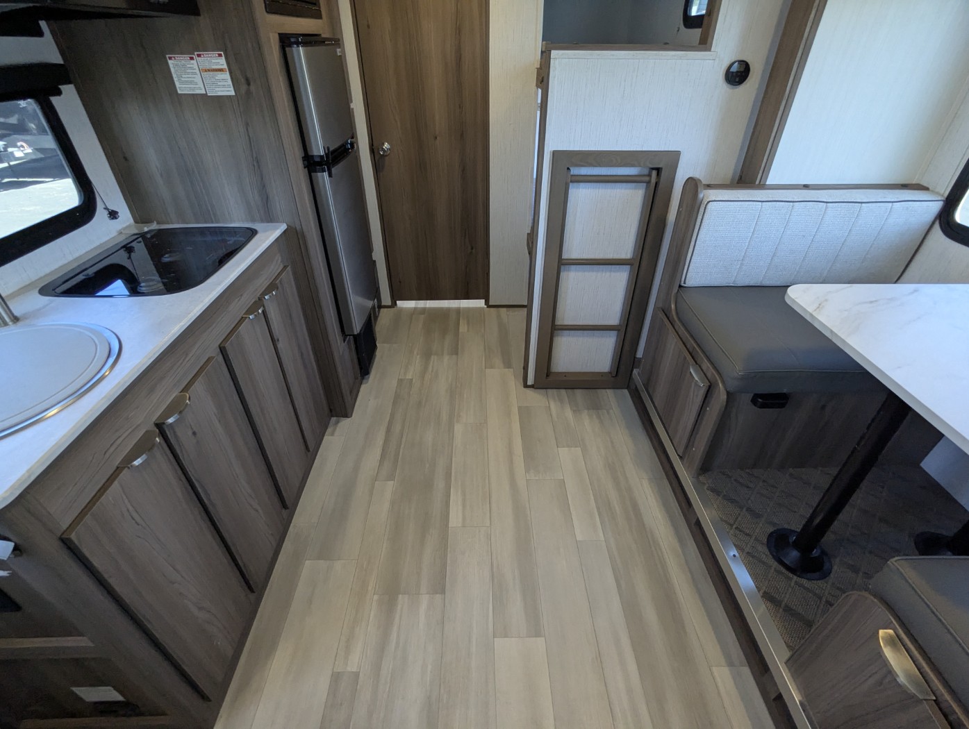 2024 Cruiser RV Hitch 18BHS - Image 13