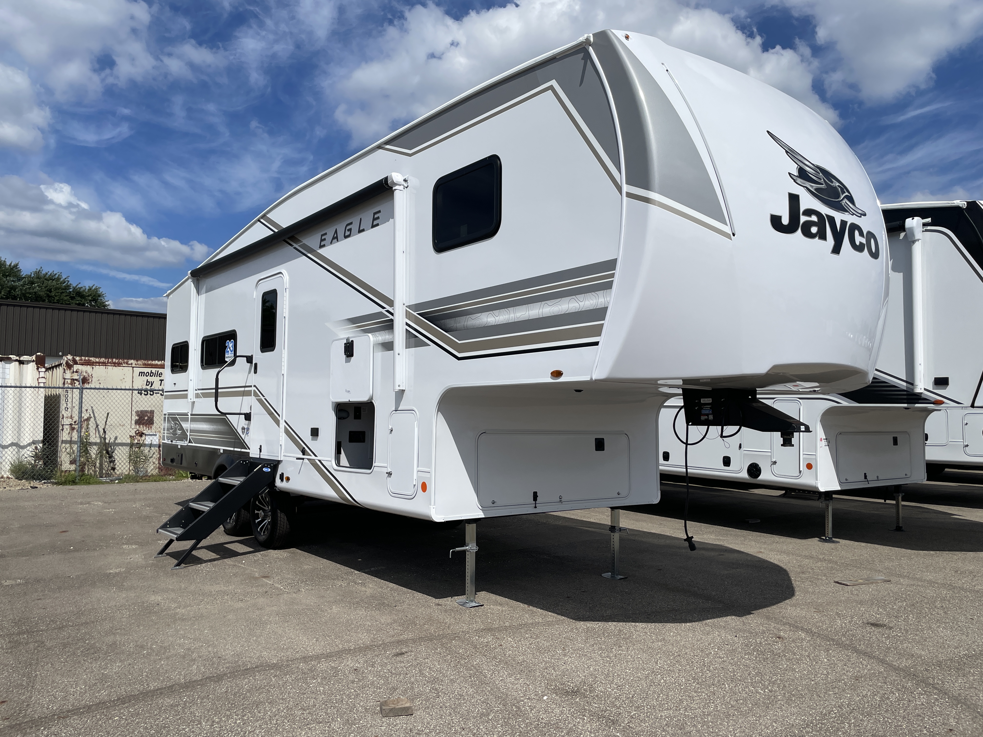 2027 Jayco Eagle SLE 24MLE - Image 1