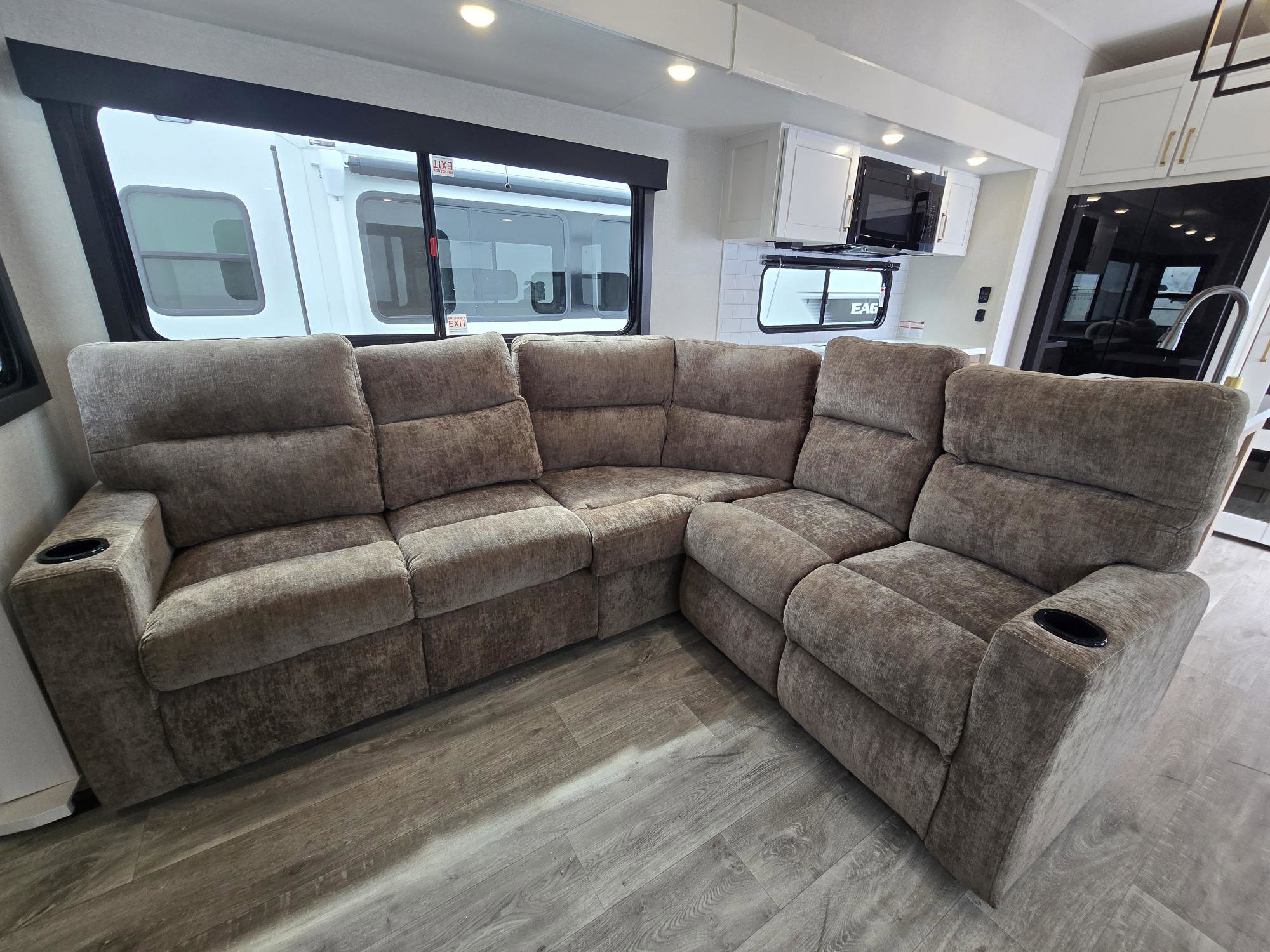2026 JAYCO EAGLE 335LSTS - Image 20