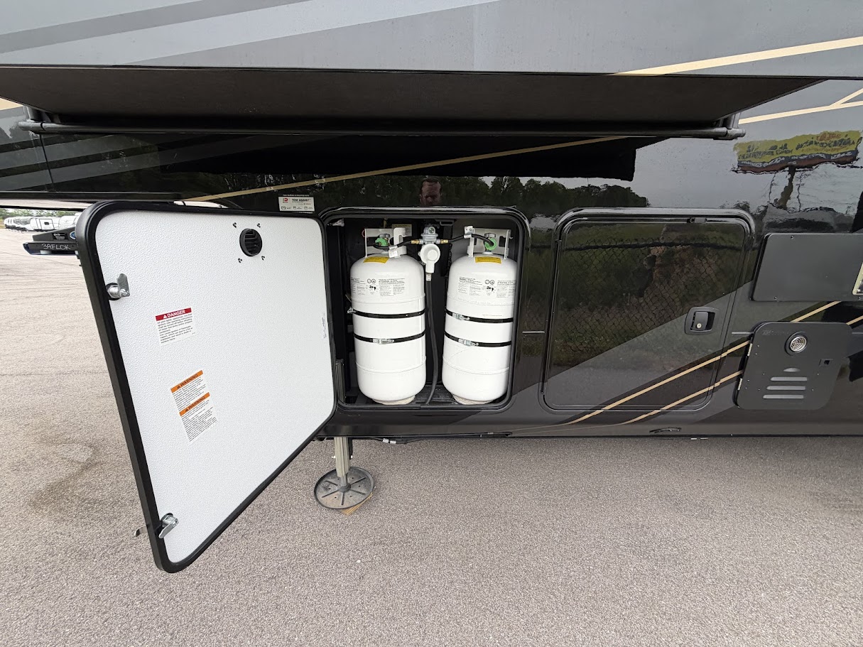 2026 JAYCO PINNACLE 39FLOK - Image 3