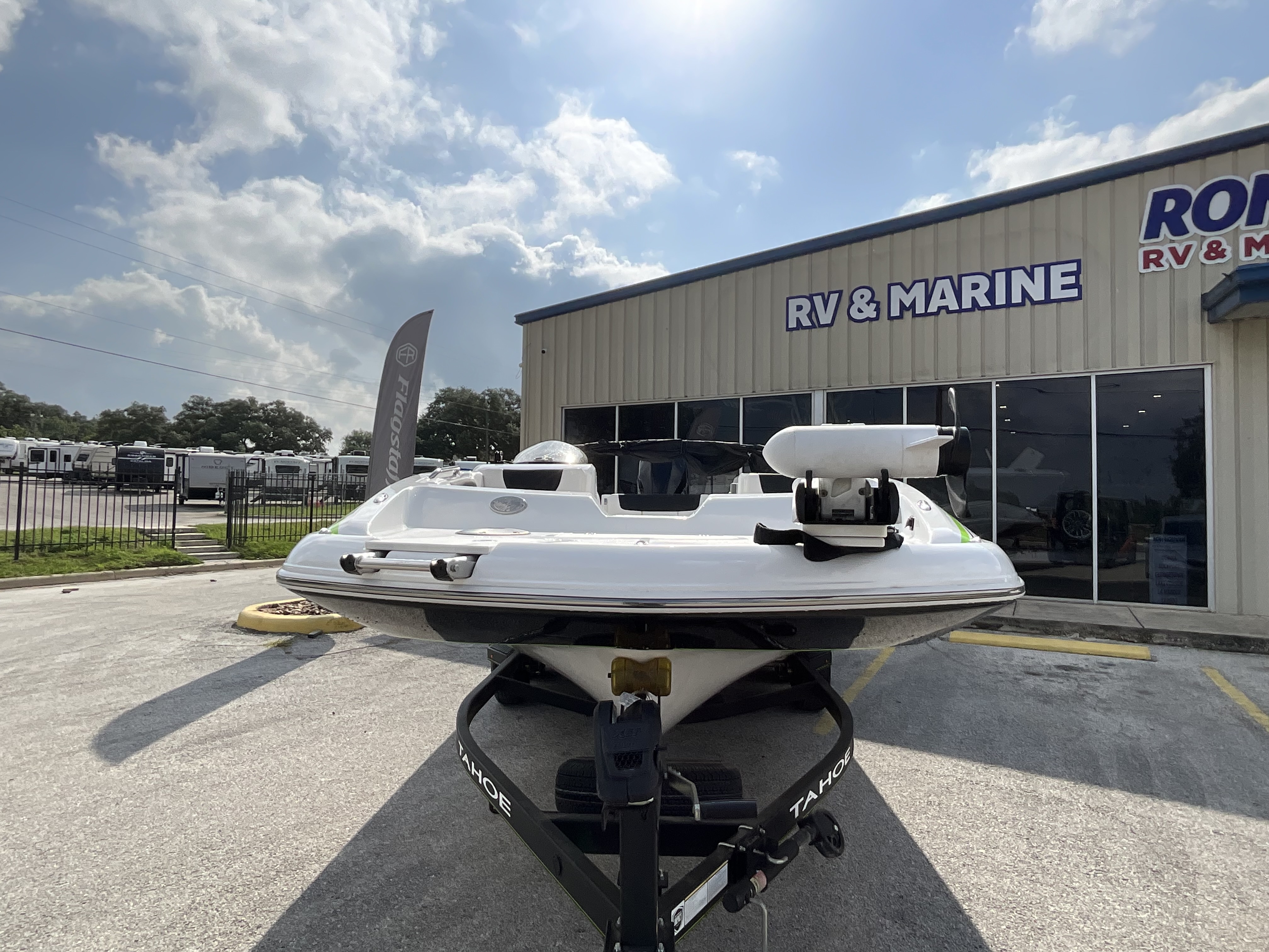 2023 TRACKER 2023 2150FS - Image 3