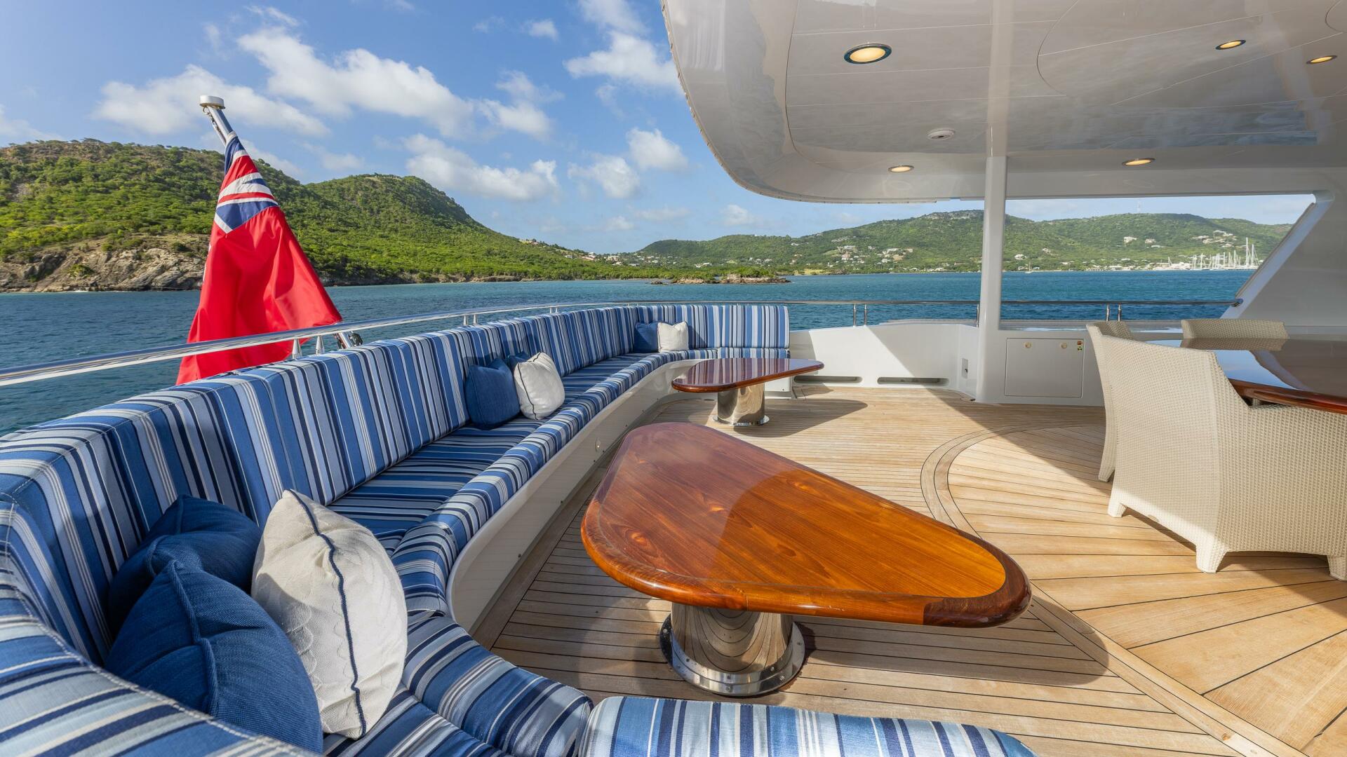 2001 Trinity Yachts Tri-Deck MY - Image 24