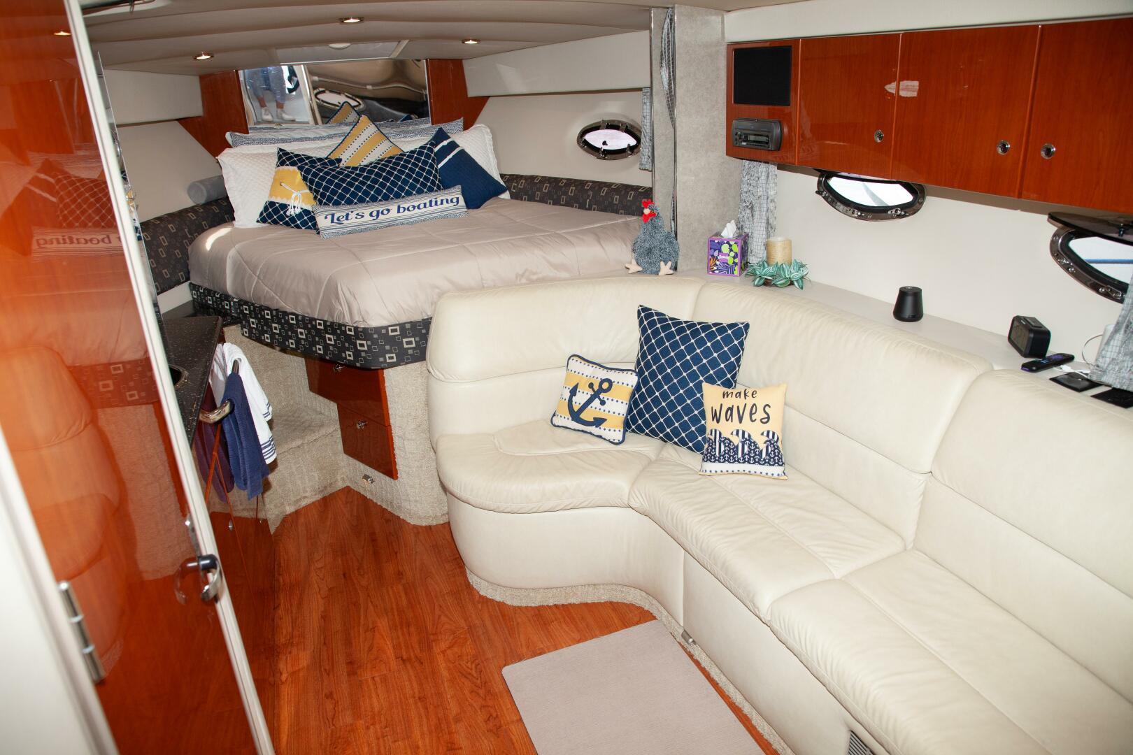 2006 Formula 31 Performance Cruiser - Image 22