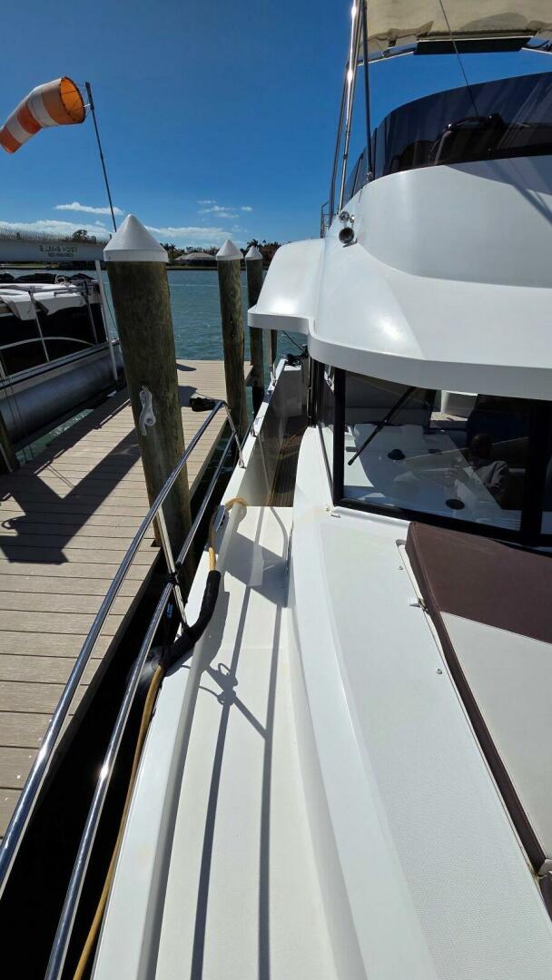 2019 Beneteau Swift Trawler 35 - Image 14