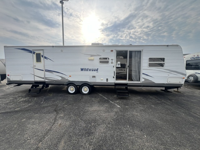 2008 Forest River Wildwood 37bhss2q