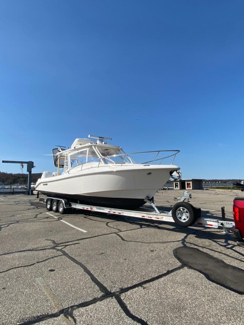 2012 Everglades 350 LX - Image 10