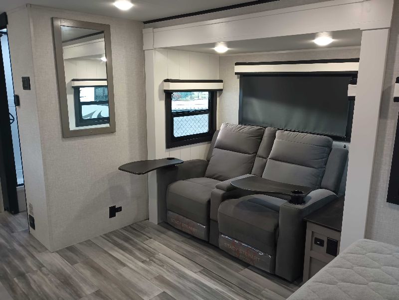 2025 Jayco Jay Feather 19MRK - Image 15