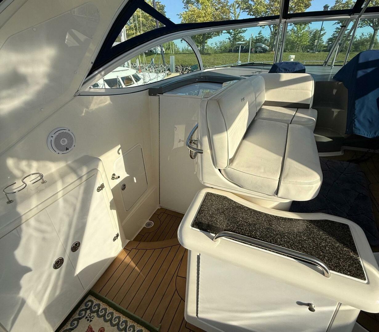 2006 Cruisers Yachts 420 Express - Image 5