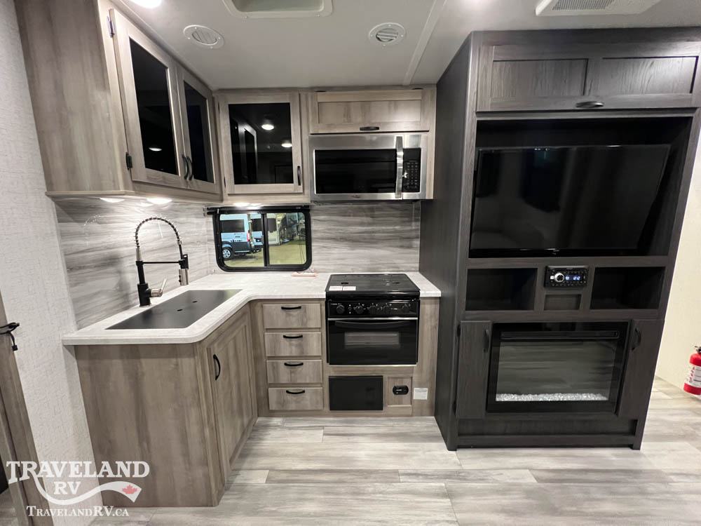 2022 Winnebago Voyage V2427RB - Image 11