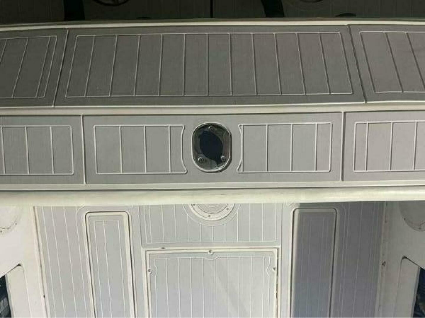 1990 Wellcraft 302 Scarab - Image 15