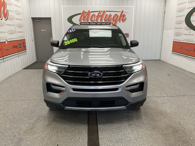 2021 Ford Explorer Utility 4D XLT 4WD - Image 2