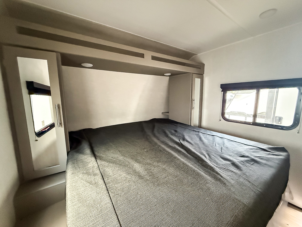 2027 Keystone Hideout 288BRS - Image 43
