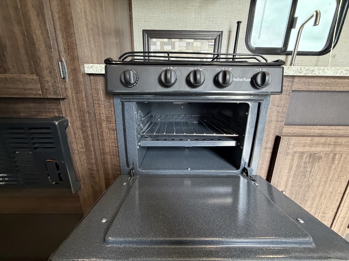 2018 CROSSROADS ZINGER 205bh - Image 12