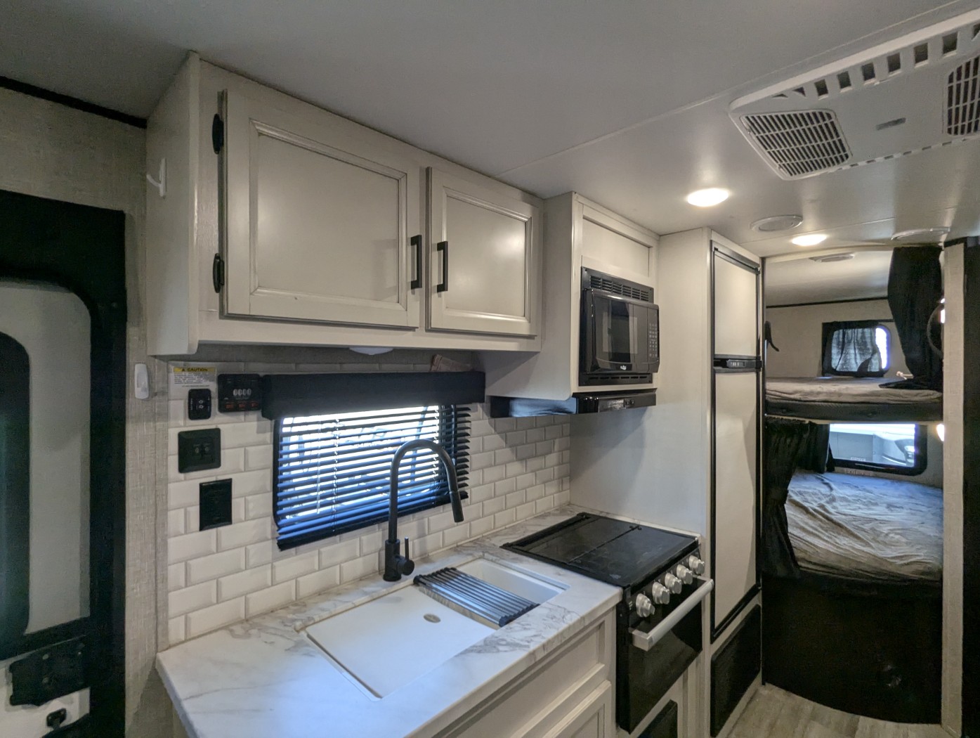 2023 Jayco Jay Flight 224BHW - Image 13