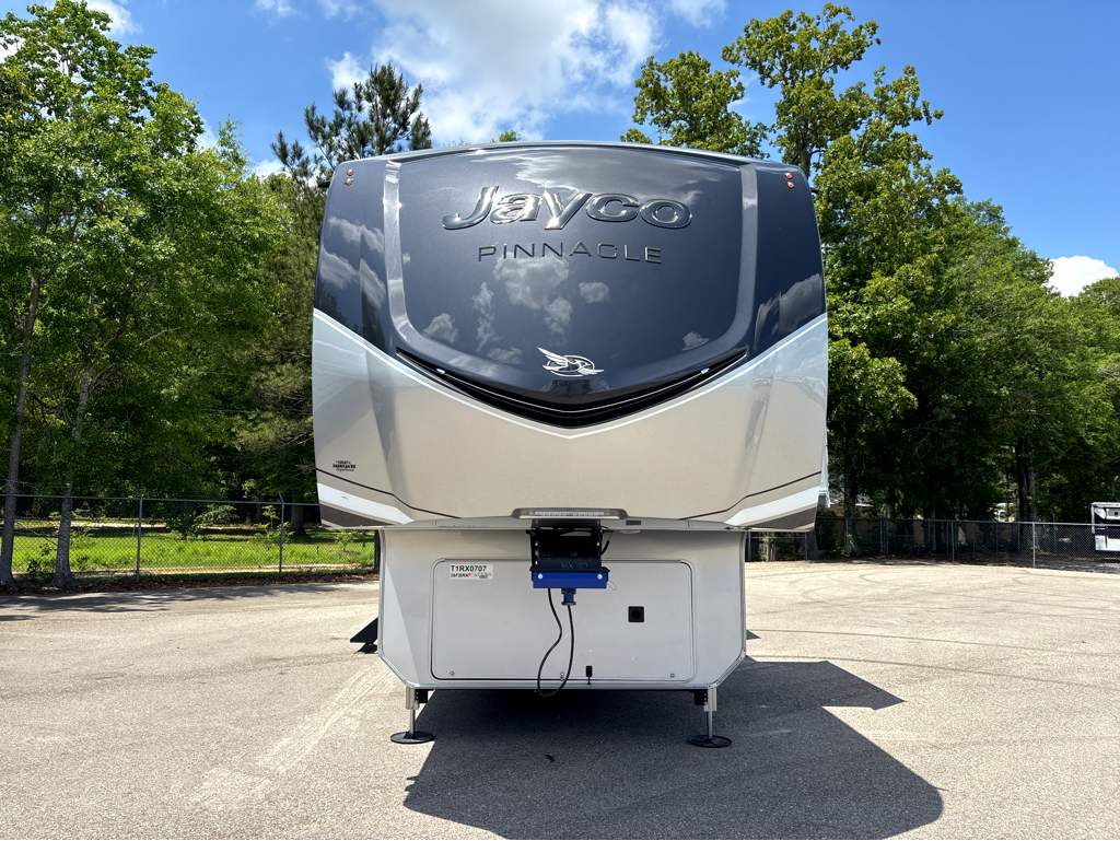 2026 JAYCO PINNACLE 38FBRK - Image 2