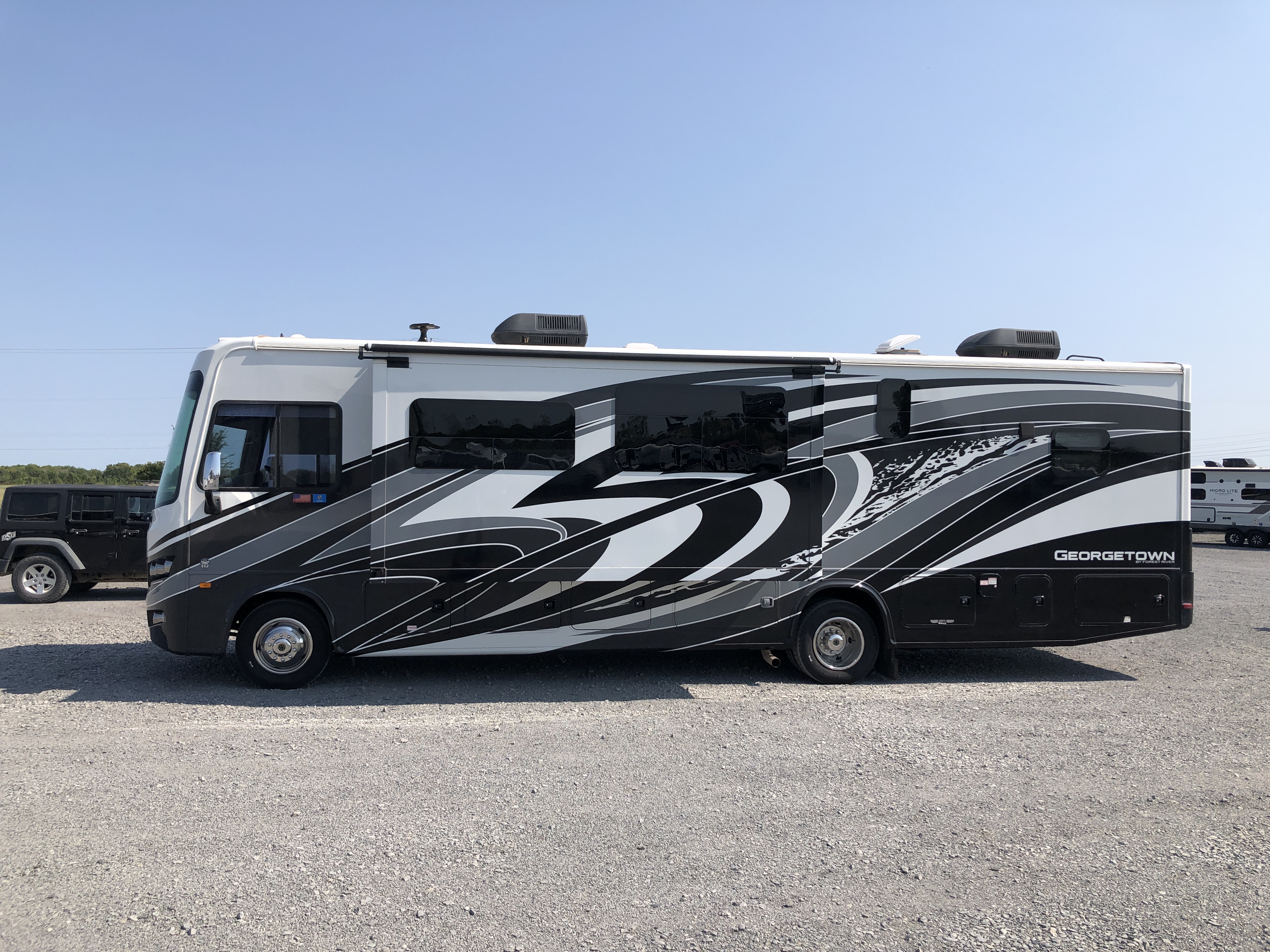 2019 Forest River GEORGETOWN GT5 31R - Image 4