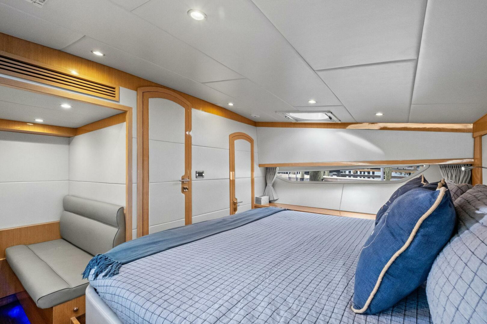 2018 Mares 47 Outboard Express Catamaran - Image 31