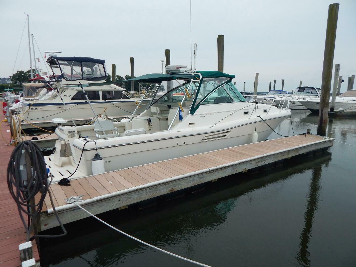 1998 Pursuit 3000 Express - Image 18