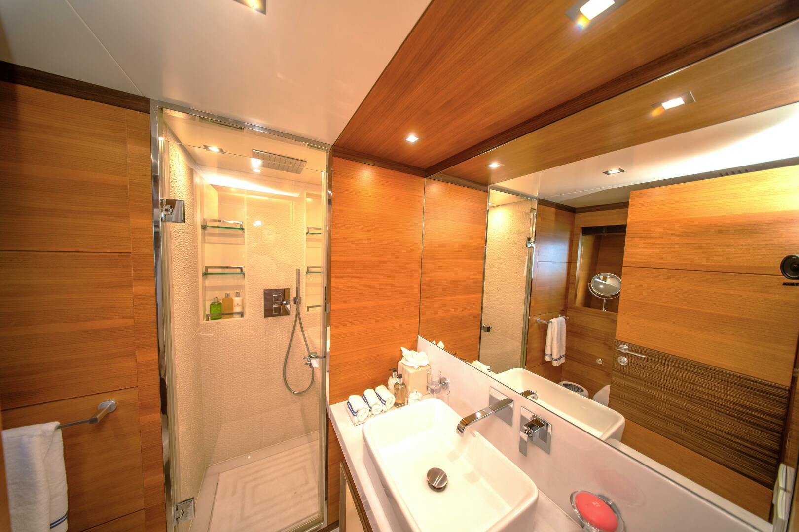 2015 Benetti Benetti Tradition Supreme 108 - Image 21