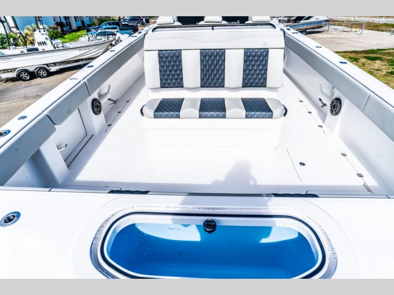 2024 Invincible 37 CATAMARAN - Image 25