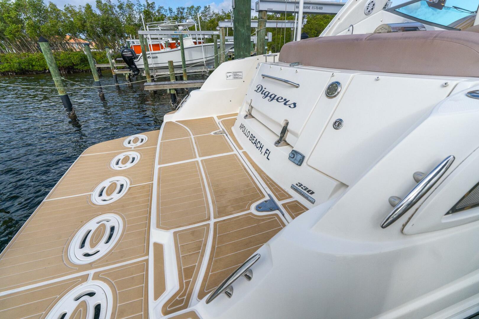2016 Sea Ray 330 Sundancer - Image 58