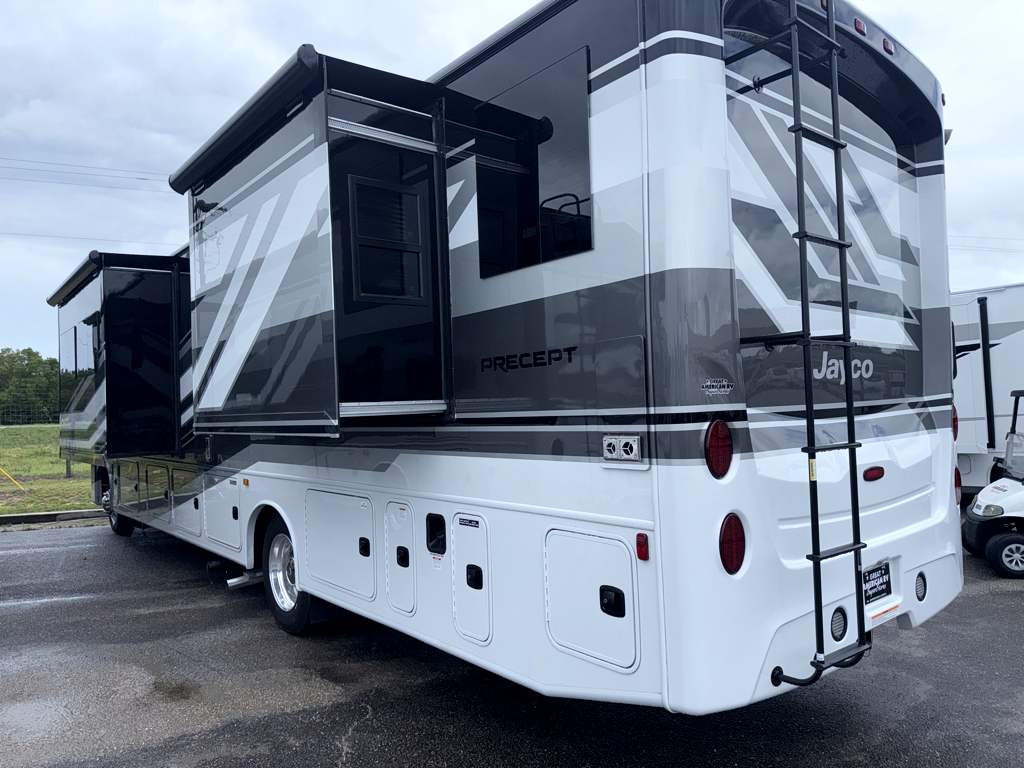 2027 JAYCO PRECEPT 36C - Image 3