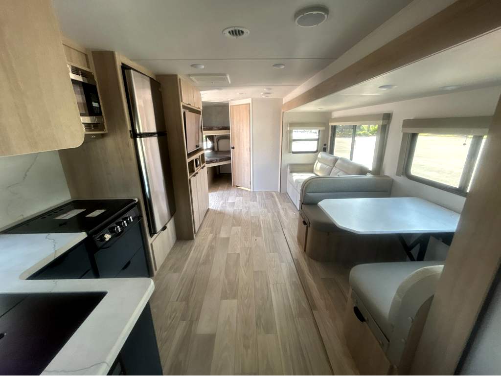 2024 WINNEBAGO MINNIE 2801BHS - Image 30