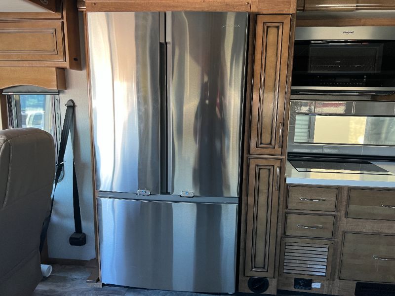 2023 Holiday Rambler Navigator 38N - Image 8