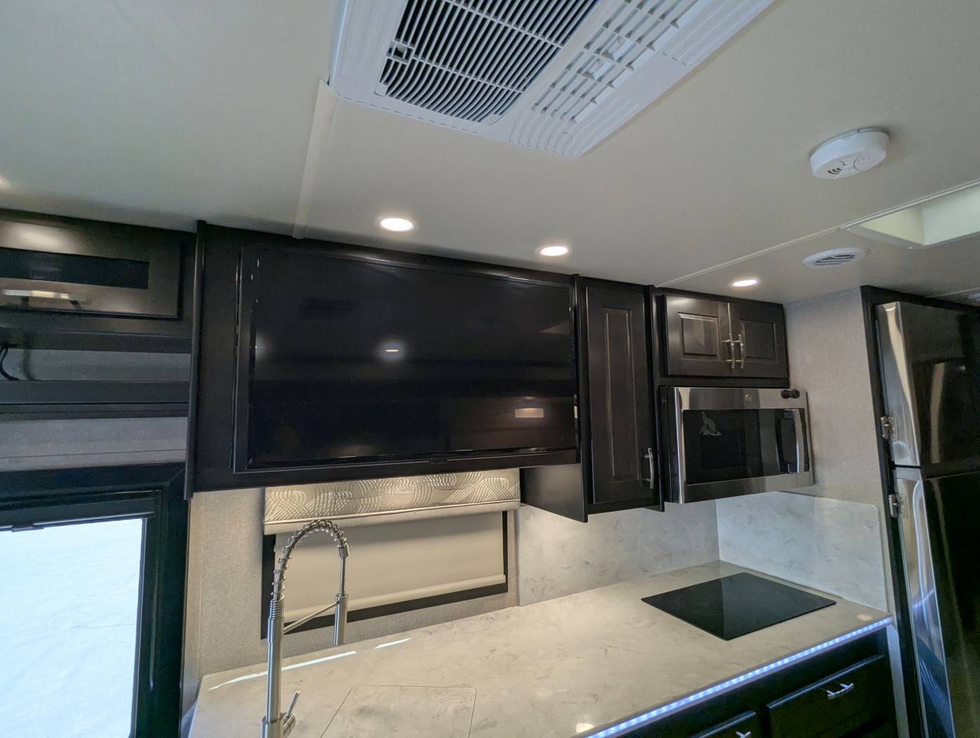 2022 Dynamax Corp DX3 34KD - Image 30