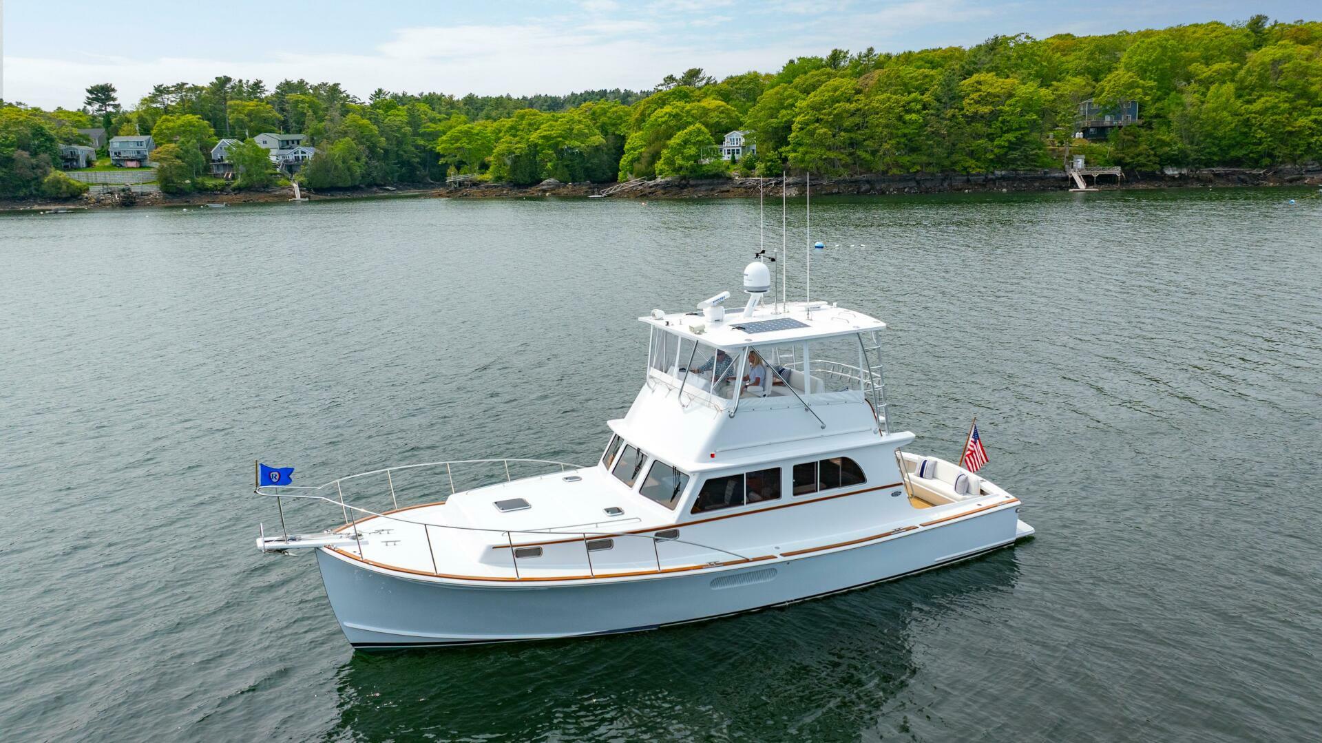2019 Lowell Flybridge - Image 26