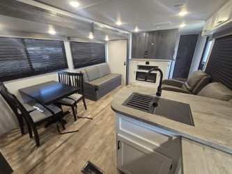 2023 KEYSTONE HIDEOUT 28RKS - Image 18
