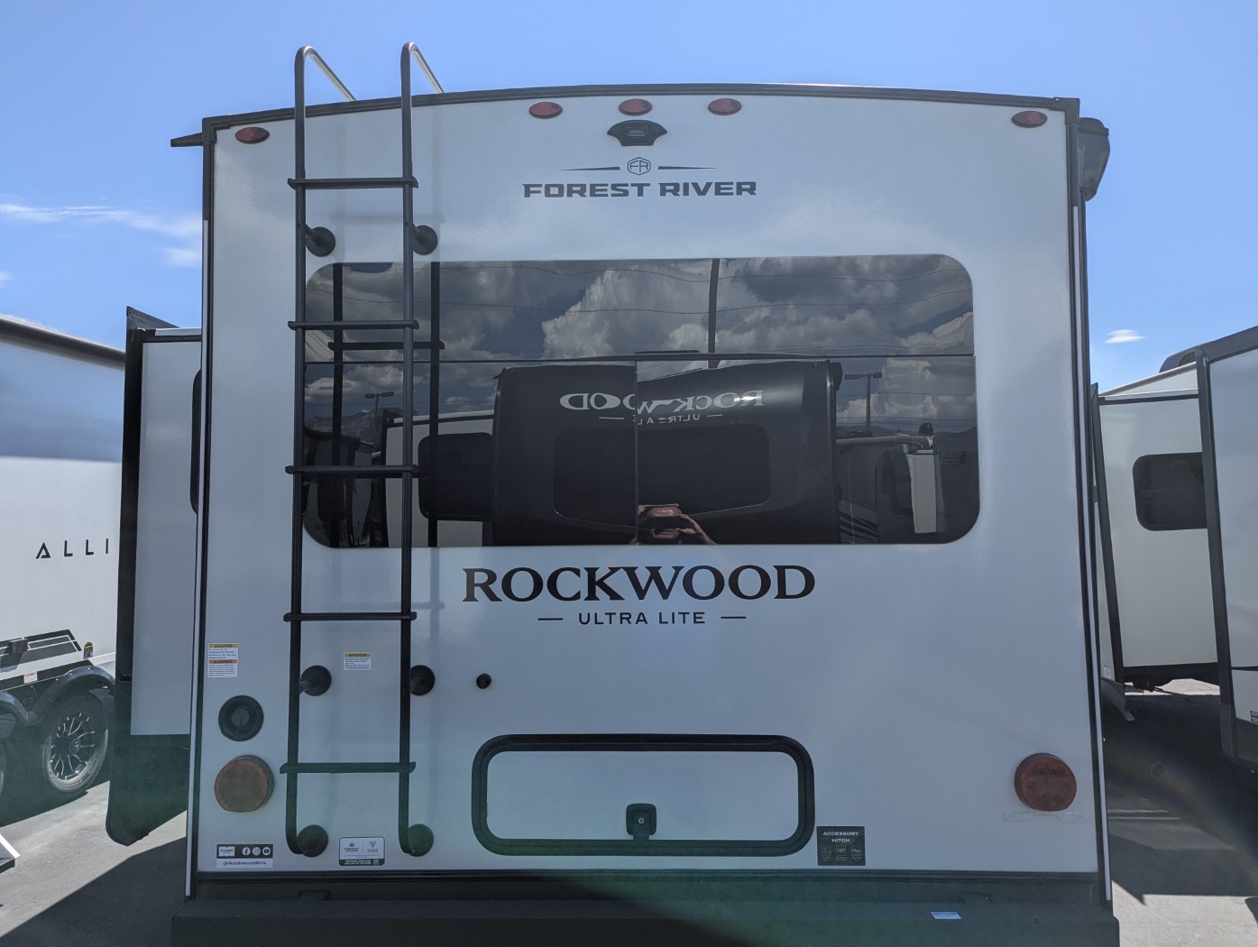 2027 Forest River Rockwood Ultra Lite 2618RD - Image 7