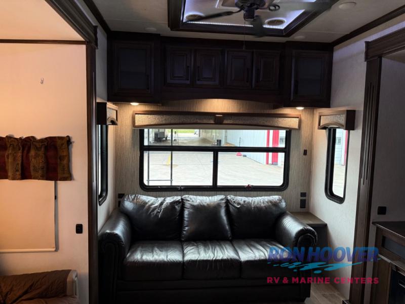 2019 HEARTLAND 3925MLP - Image 19