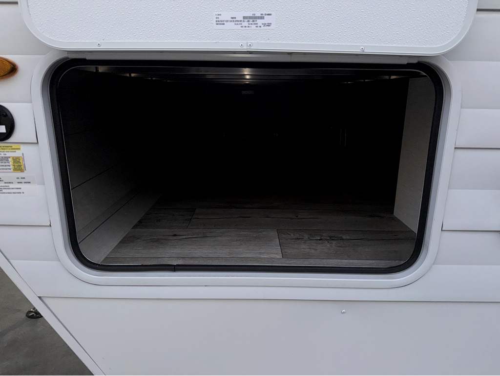 2026 VENTURE RV SIENNA 311VDB - Image 9