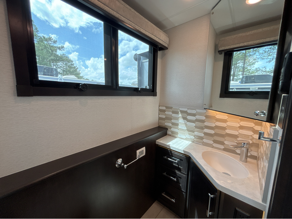 2026 ENTEGRA COACH CENTURION 39N - Image 18