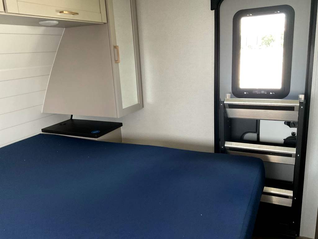 2027 JAYCO Jay Feather 25BH - Image 19
