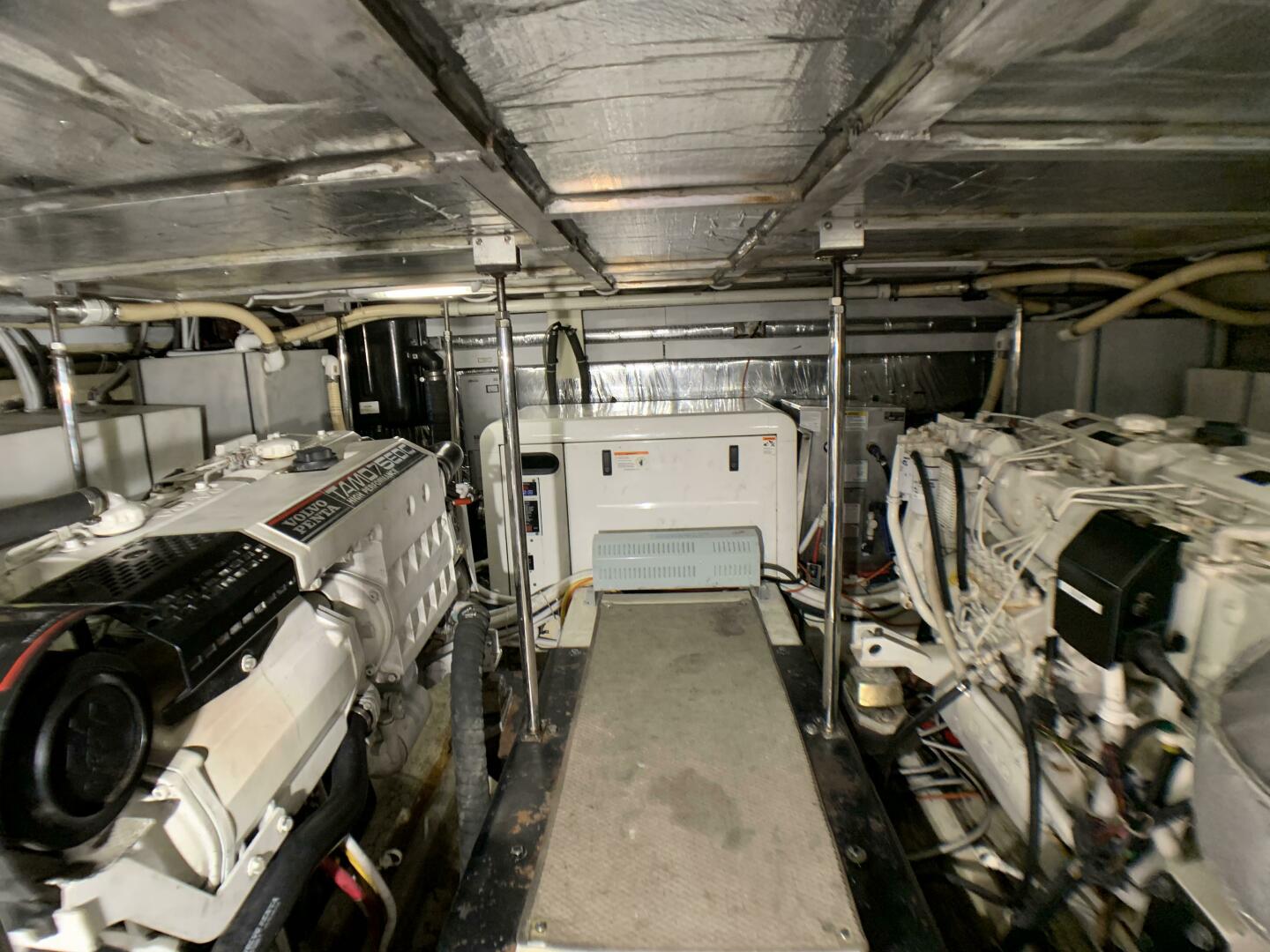 2006 Carver 56 Voyager - Image 30