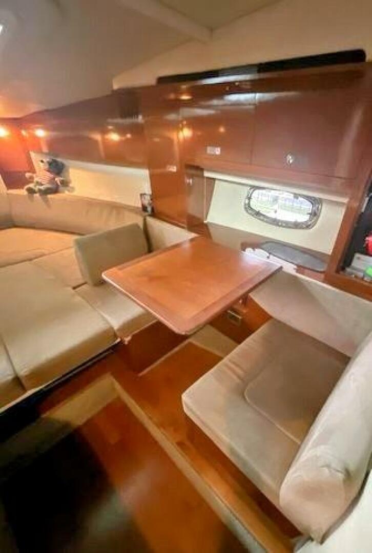 2010 Sea Ray 310 Sundancer - Image 20