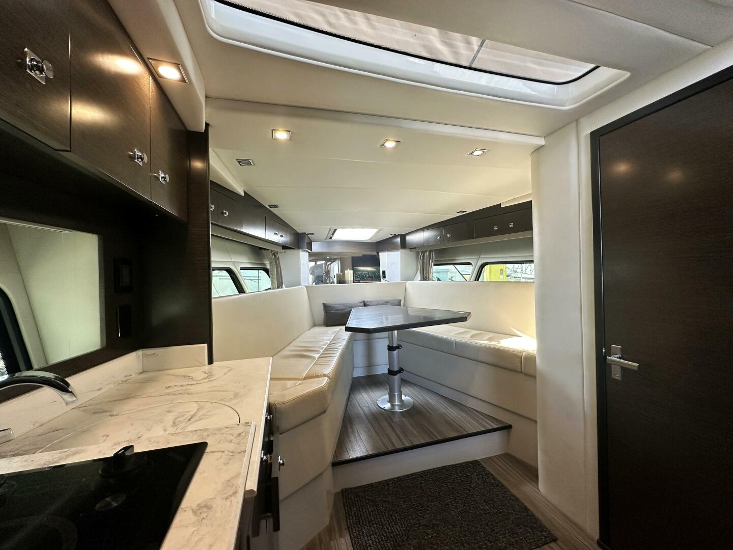 2017 Cruisers Yachts 390 Express Coupe - Image 23