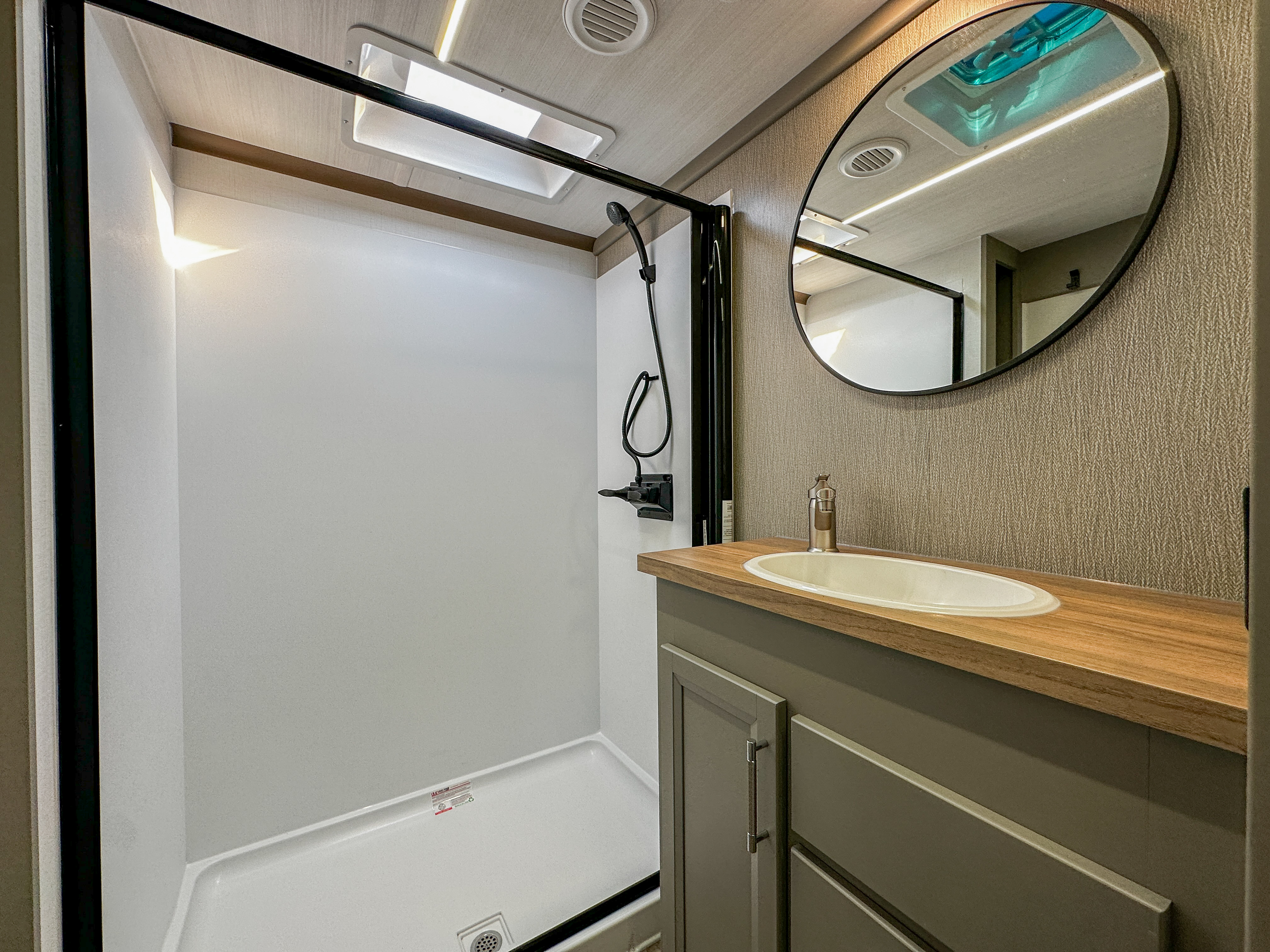 2026 Keystone Sprinter 3900DBL - Image 28