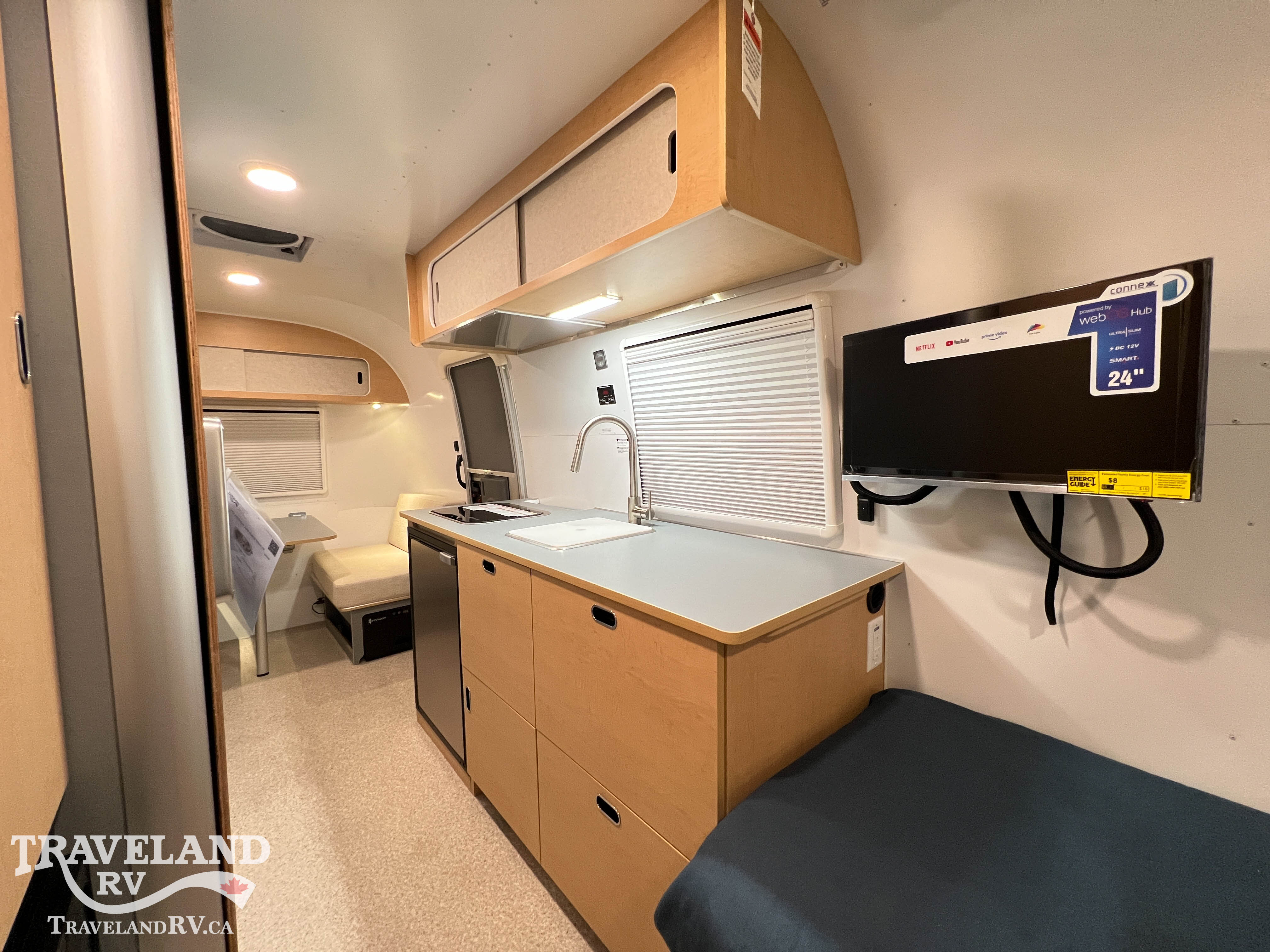 2026 AIRSTREAM 22RB WORLD TRAVELER - Image 15