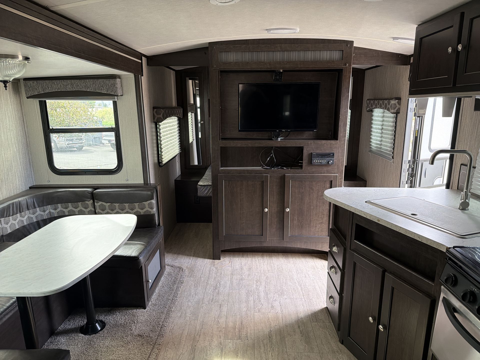 2019 Cruiser RV Shadow Cruiser SC240BHS - Image 21