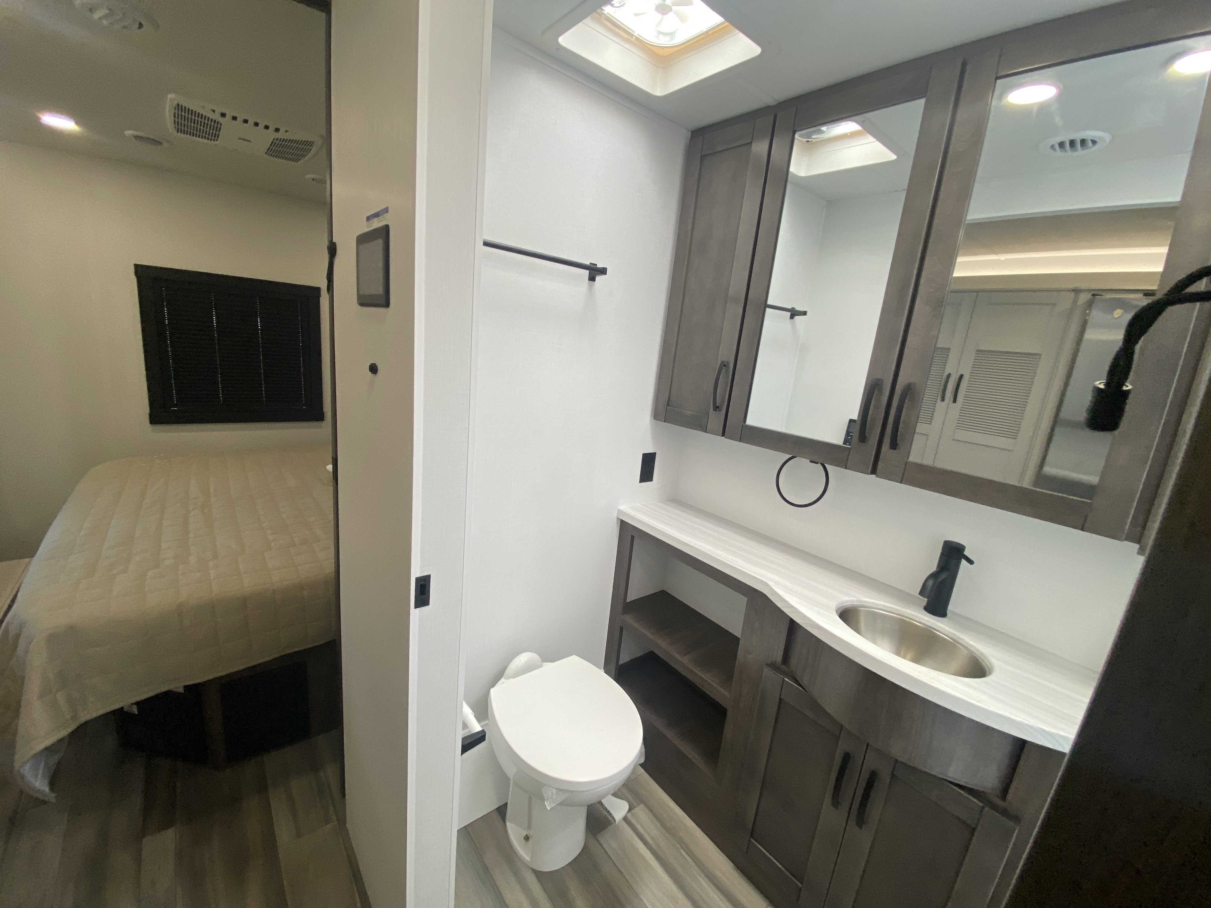 2026 JAYCO PRECEPT 34G - Image 22
