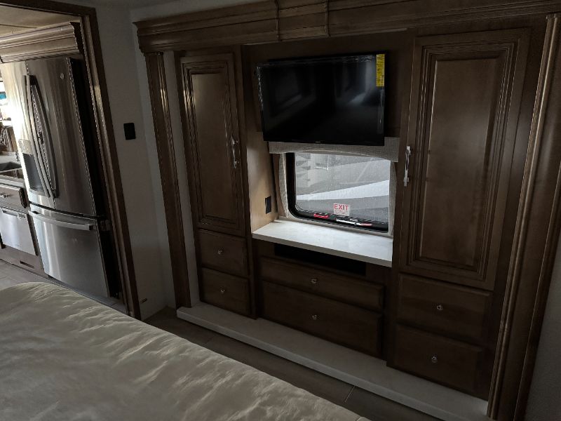 2025 Entegra Coach Anthem 37K - Image 19