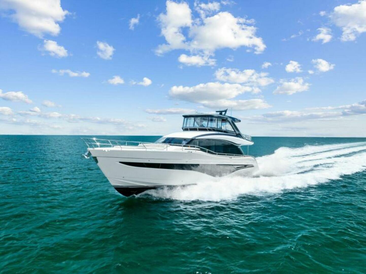 2024 Princess Y72 Motor Yacht - Image 16