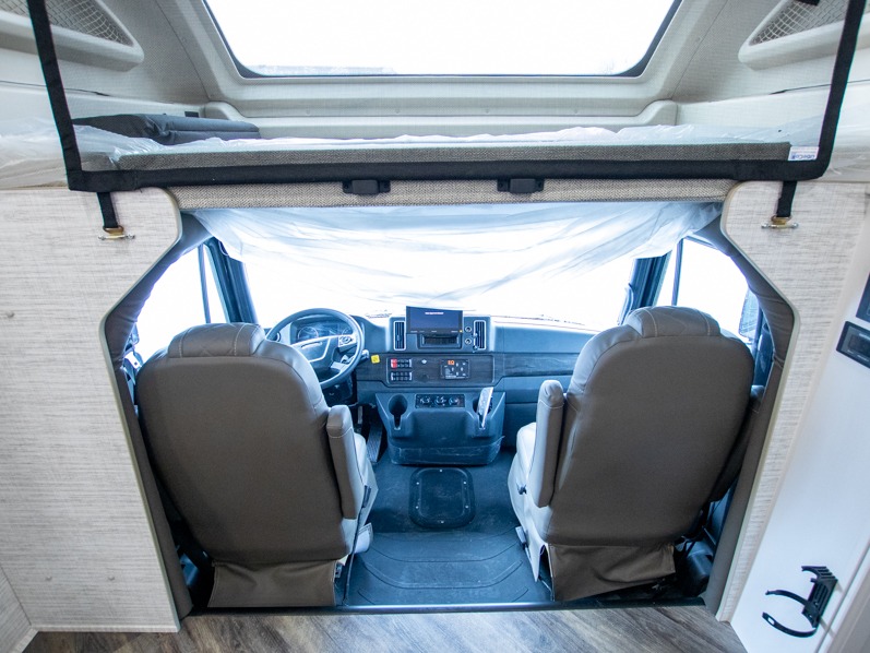 2025 Jayco Seneca 37M - Image 19